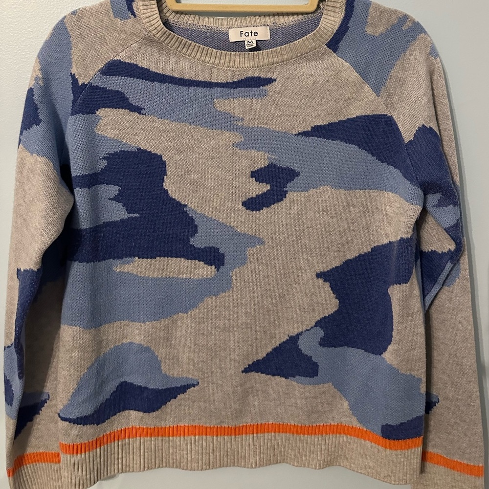 Fate Men's Blue and Gray Patterned Crewneck Sweater